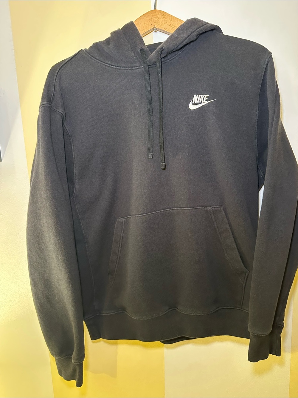 Nike Classic Black Fleece Pullover Hoodie Size S